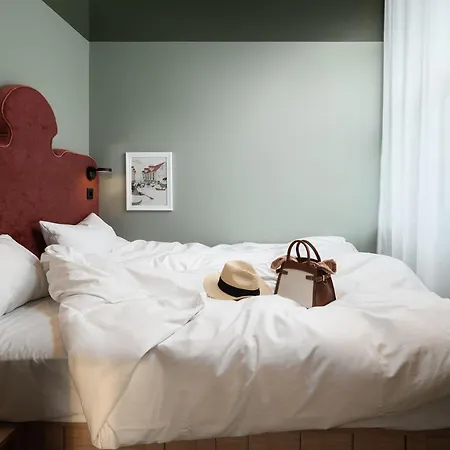 Vander Altona Aparthotel *