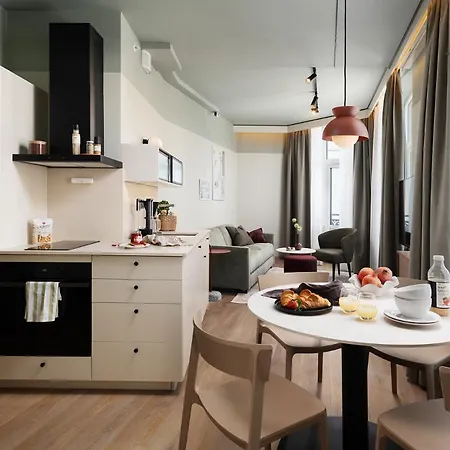 Vander Altona Aparthotel 4*
