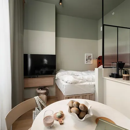 Vander Altona Aparthotel 4*