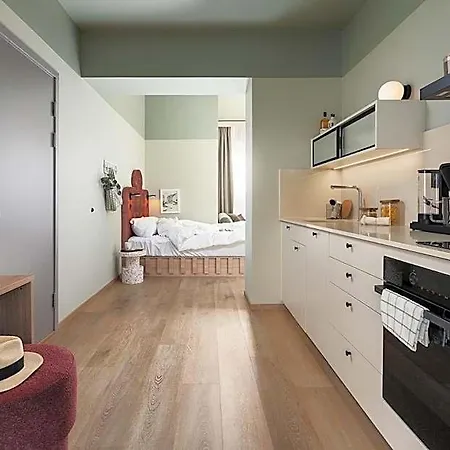 Apart Otel Vander Altona 4*