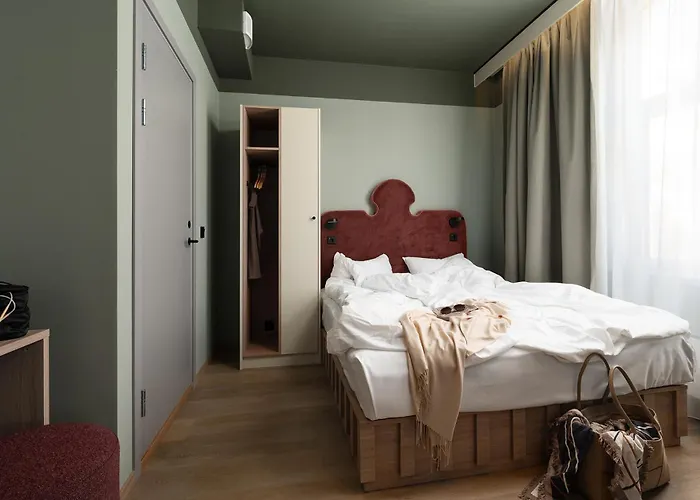 Hotel apartamentowy Vander Altona 4*